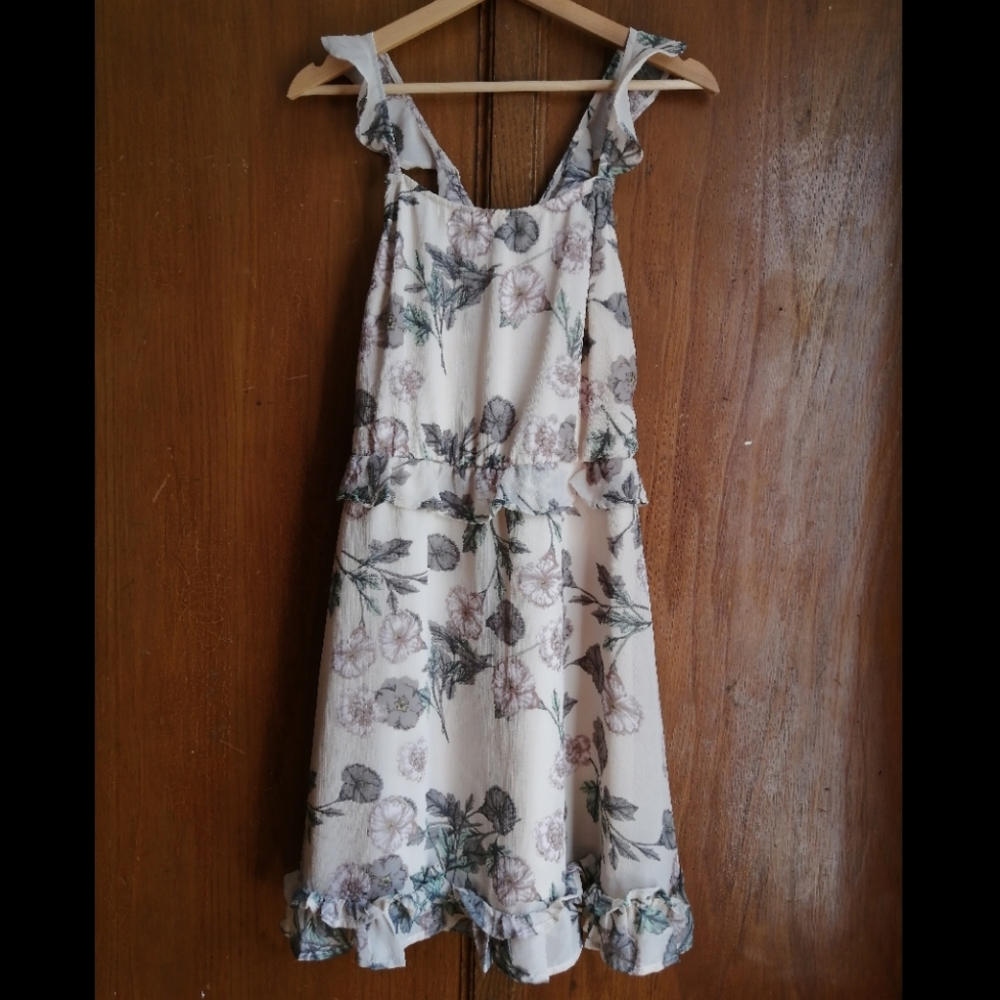 Medium DEX summer dress pink blush nude floral ruffle chiffon